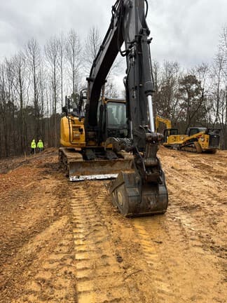 Image of John Deere 135G Image 1