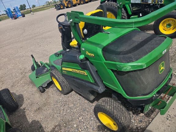 Image of John Deere 1570 equipment image 1
