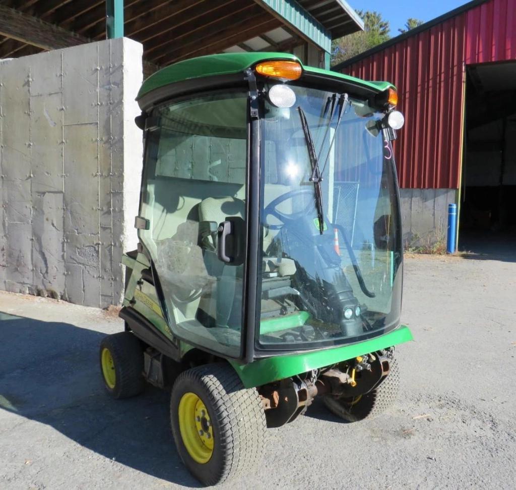 Image of John Deere 1575 Primary image