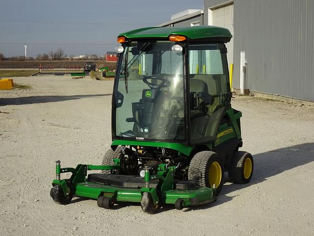 Image of John Deere 1575 equipment image 1