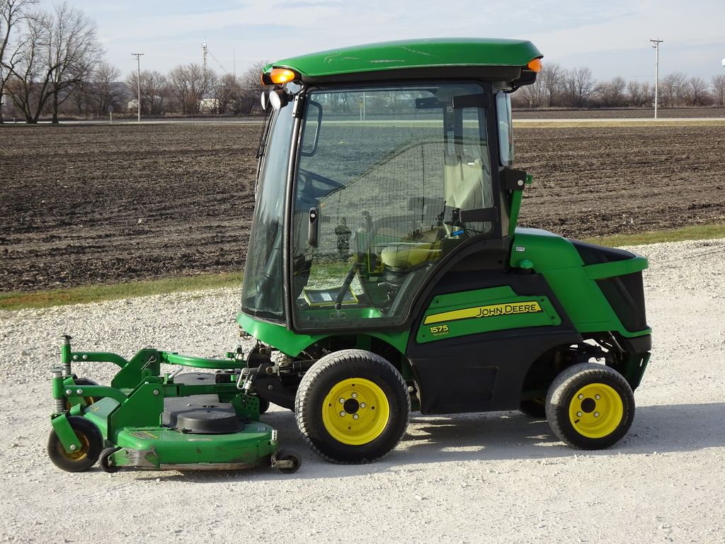 2019 John Deere 1575 Equipment Image0