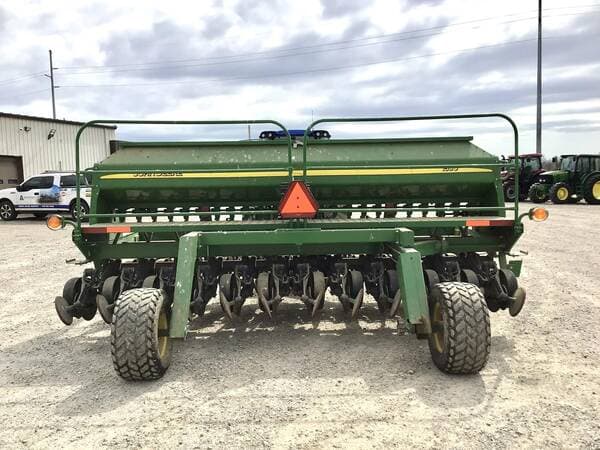 Image of John Deere 1590 equipment image 2