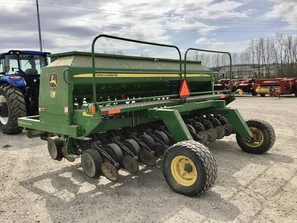 Image of John Deere 1590 equipment image 3