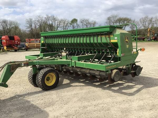 Image of John Deere 1590 equipment image 1