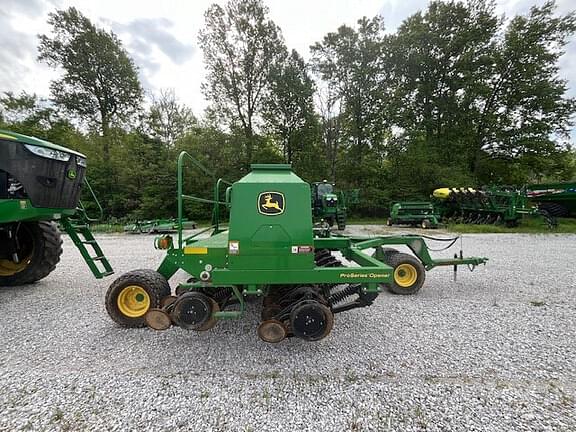 Image of John Deere 1590 equipment image 4