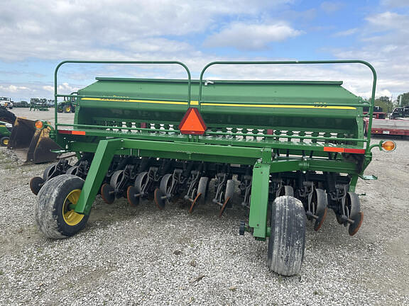 Image of John Deere 1590 Image 1