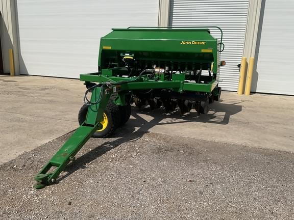 Image of John Deere 1590 equipment image 2