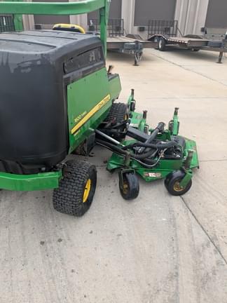 Image of John Deere 1600 Turbo III equipment image 2