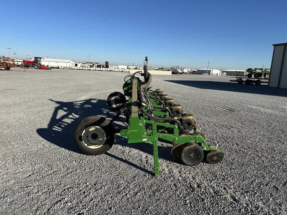 Image of John Deere 1705 Primary image