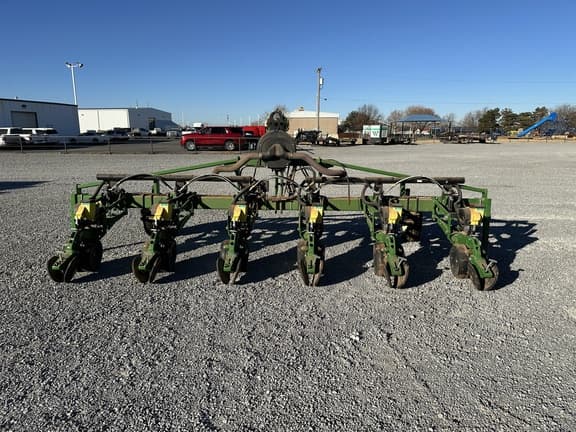 Image of John Deere 1705 equipment image 2