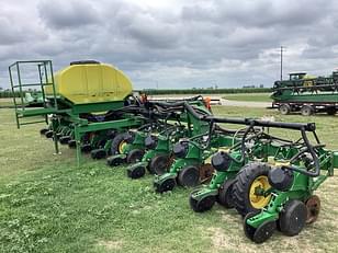 Main image John Deere 1720 7