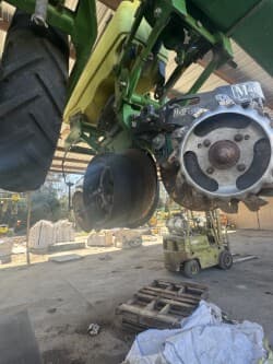 Image of John Deere 1725 equipment image 1