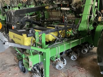 Main image John Deere 1725
