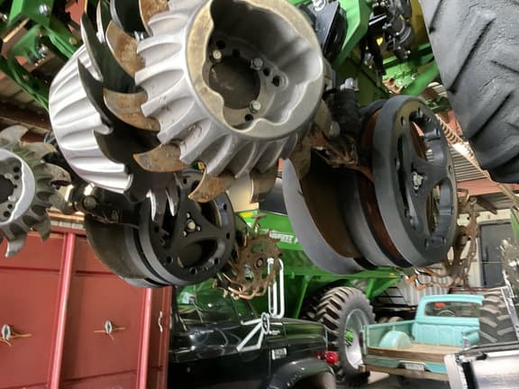 Image of John Deere 1725 equipment image 2