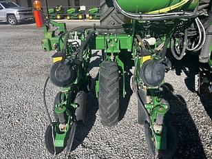 Main image John Deere 1725 9