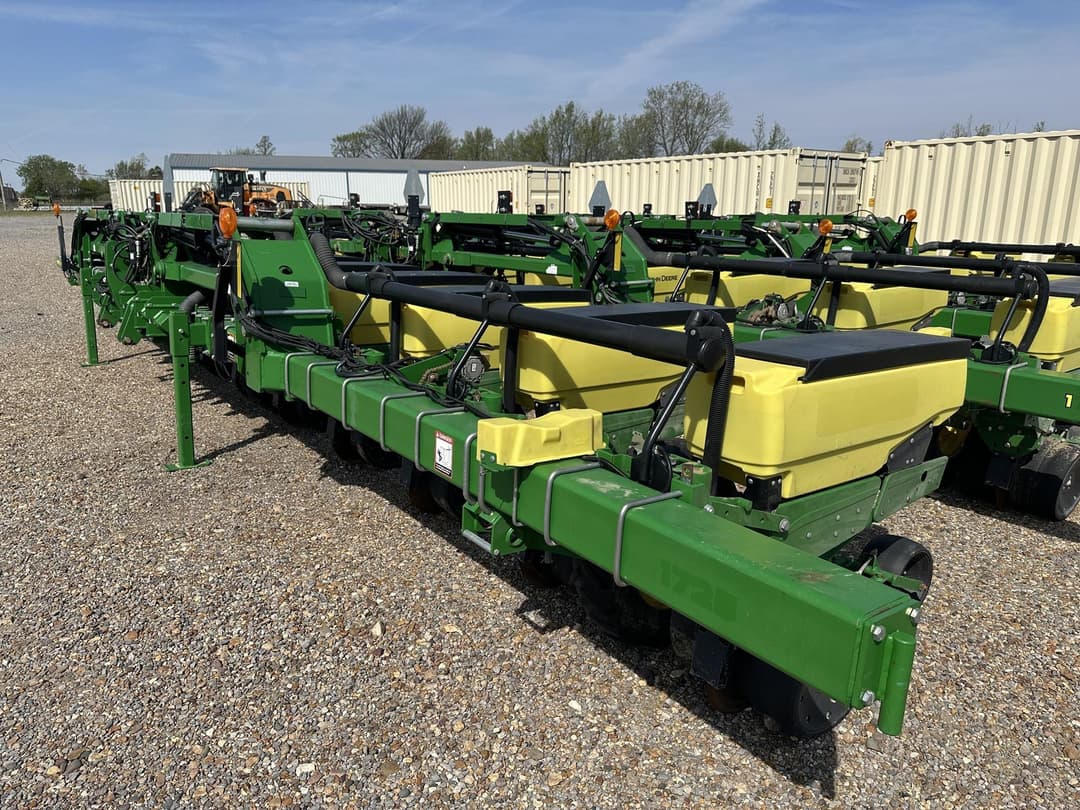 Image of John Deere 1725 Primary image
