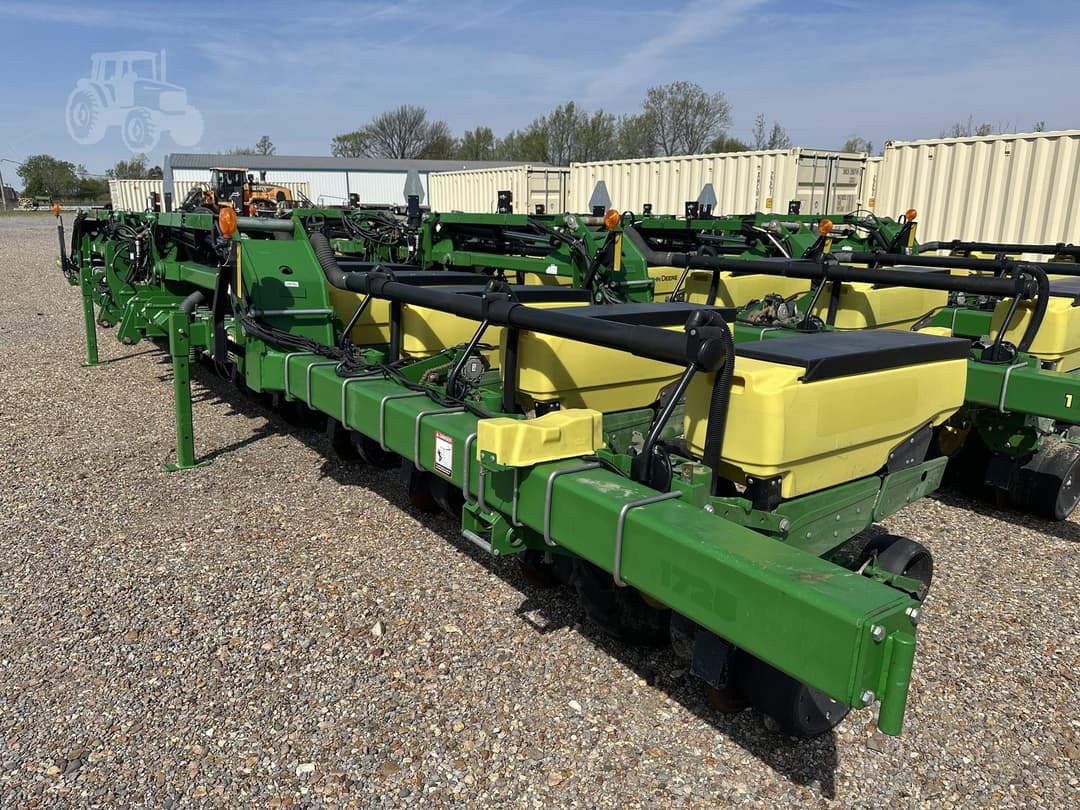 Image of John Deere 1725 Primary image