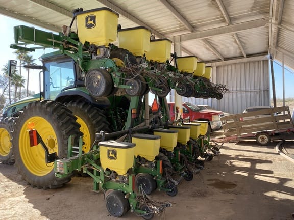 2019 John Deere 1725 Image