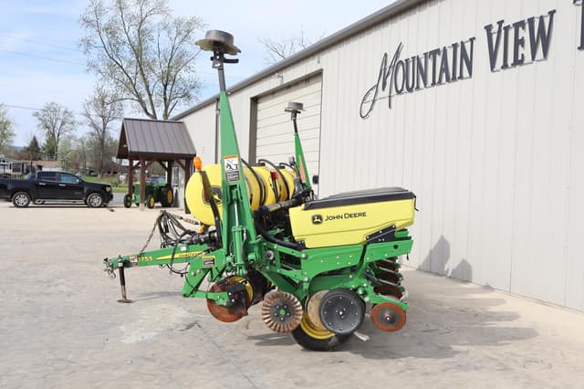 Image of John Deere 1755 equipment image 4