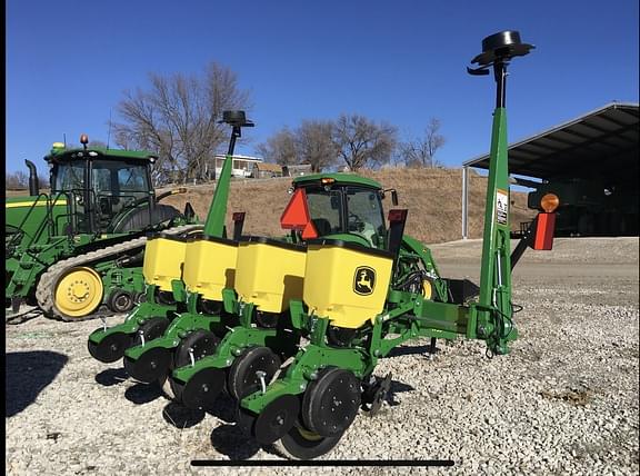 Image of John Deere 1755 Image 0