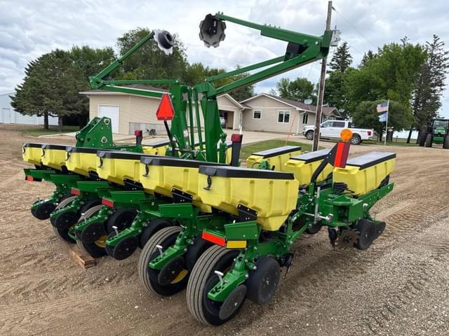 Image of John Deere 1765 equipment image 4