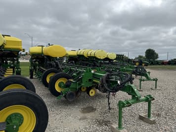 Main image John Deere 1775