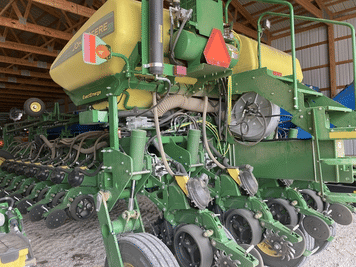 Main image John Deere 1775