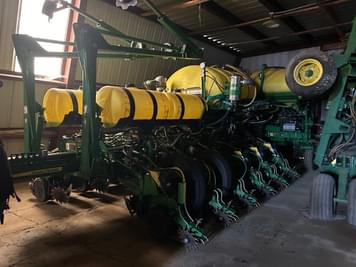 Main image John Deere 1775