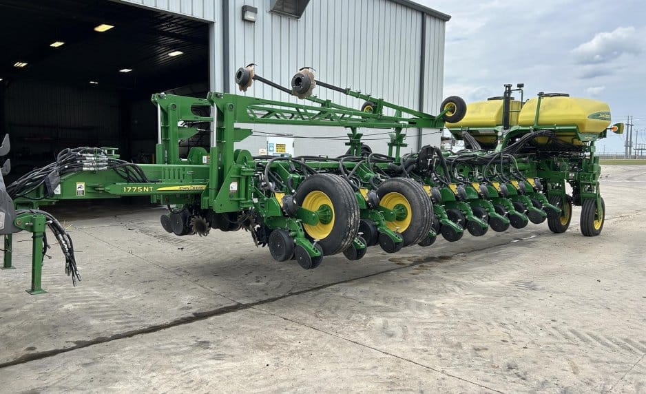 2019 John Deere 1775 Equipment Image0