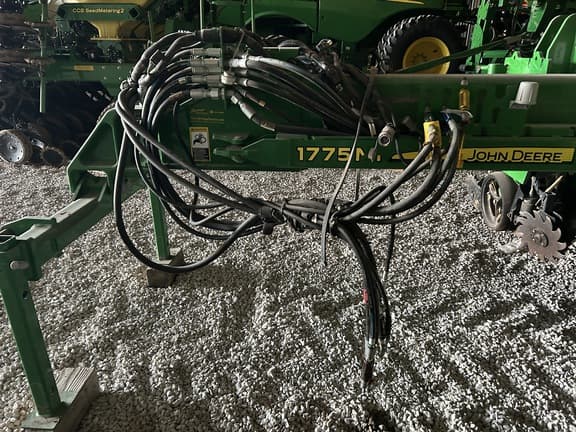 Image of John Deere 1775 equipment image 2