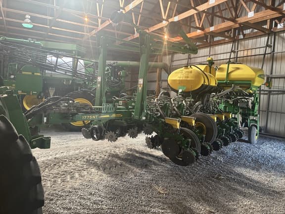 Image of John Deere 1775 Primary image