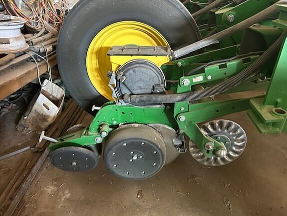 Image of John Deere 1775 Image 1