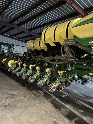 Image of John Deere 1775 equipment image 1