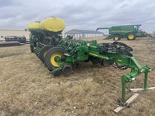 Main image John Deere 1775 1