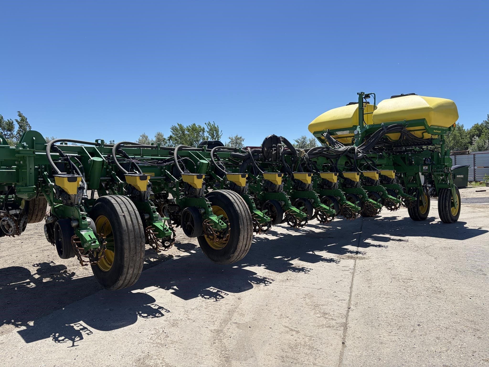 Main image John Deere 1775
