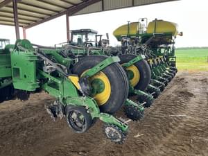 2019 John Deere 1775 Image