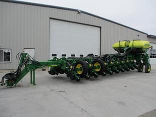 2019 John Deere 1775 Equipment Image0