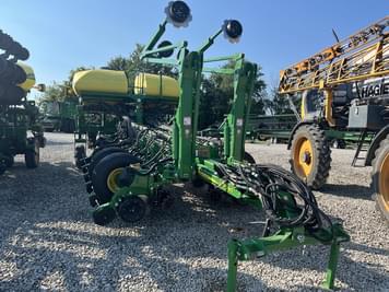 Main image John Deere 1775