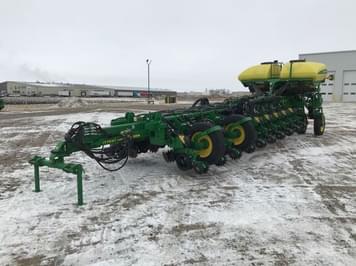 Main image John Deere 1775