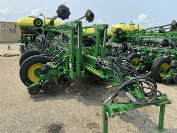 Main image John Deere 1775