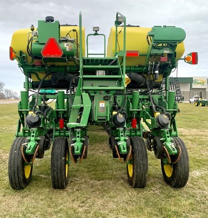Image of John Deere 1775 equipment image 4