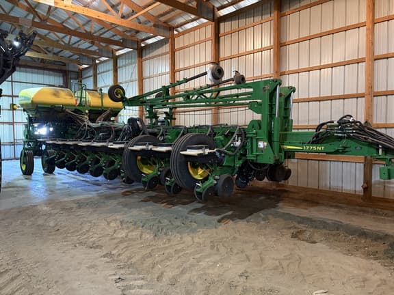 Image of John Deere 1775 equipment image 1