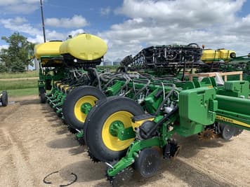 Main image John Deere 1775