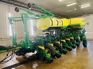 Main image John Deere 1775 11