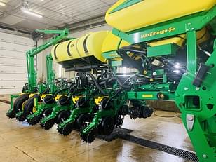 Main image John Deere 1775 7