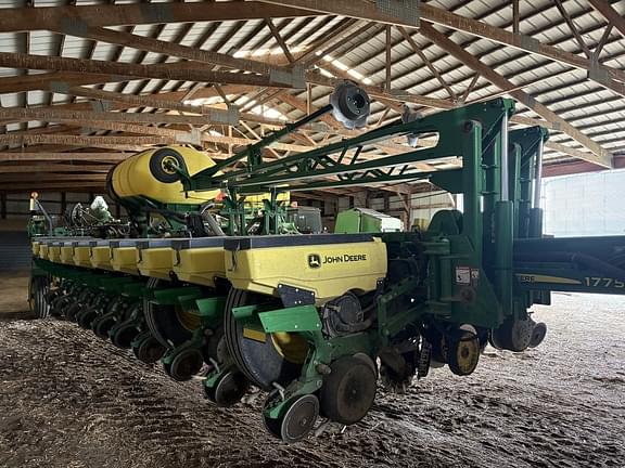 Image of John Deere 1775 equipment image 1