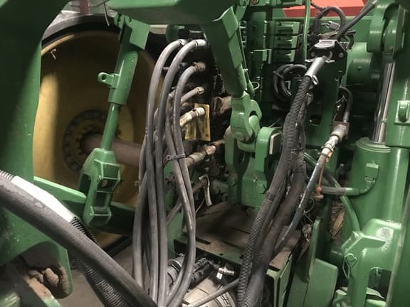 Image of John Deere 1775 equipment image 4