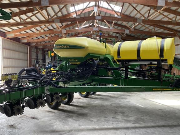 Image of John Deere 1775 equipment image 2
