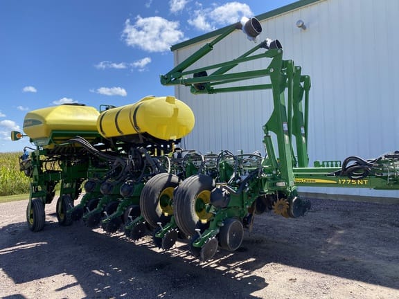 2019 John Deere 1775 Equipment Image0