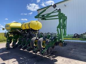 2019 John Deere 1775 Image